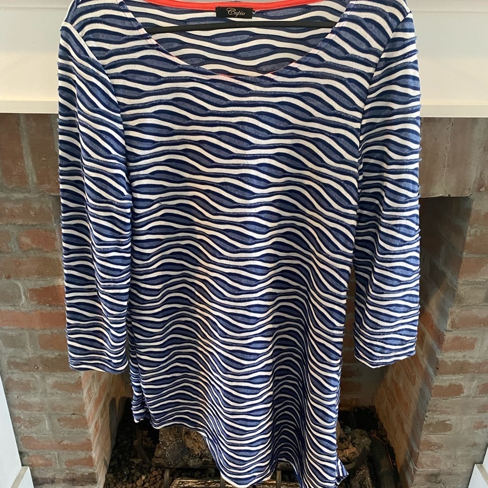 Cupio Asymmetrical Shirt size medium